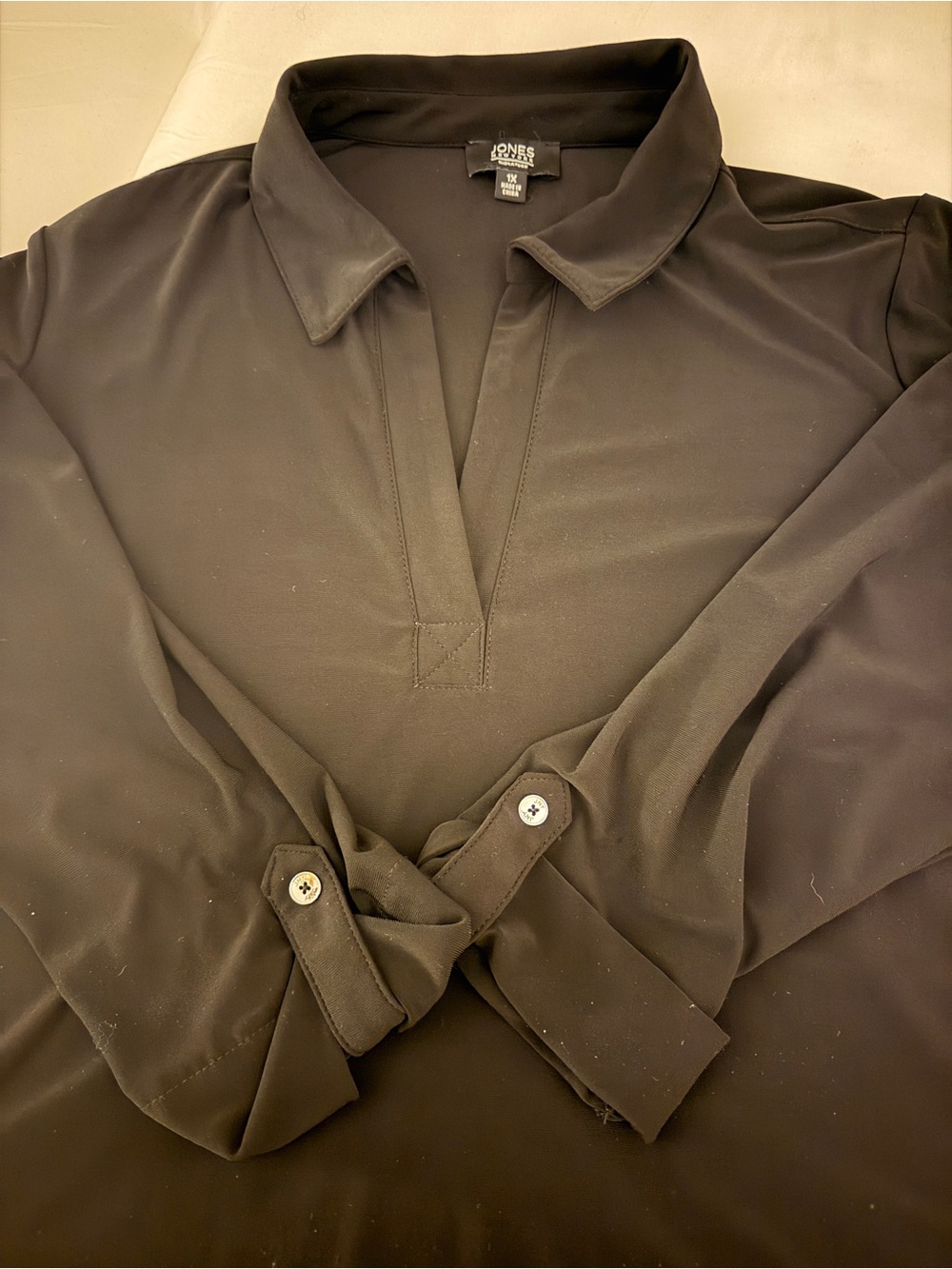 Jones New York Women’s Black Long-Sleeve Polo with V-Placket
